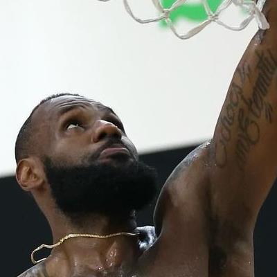 NBA 르브론 제임스 이번 시즌 상체 상태.jpg