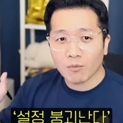 웹툰 작가가 말하는 설정 붕괴가 생기는 이유